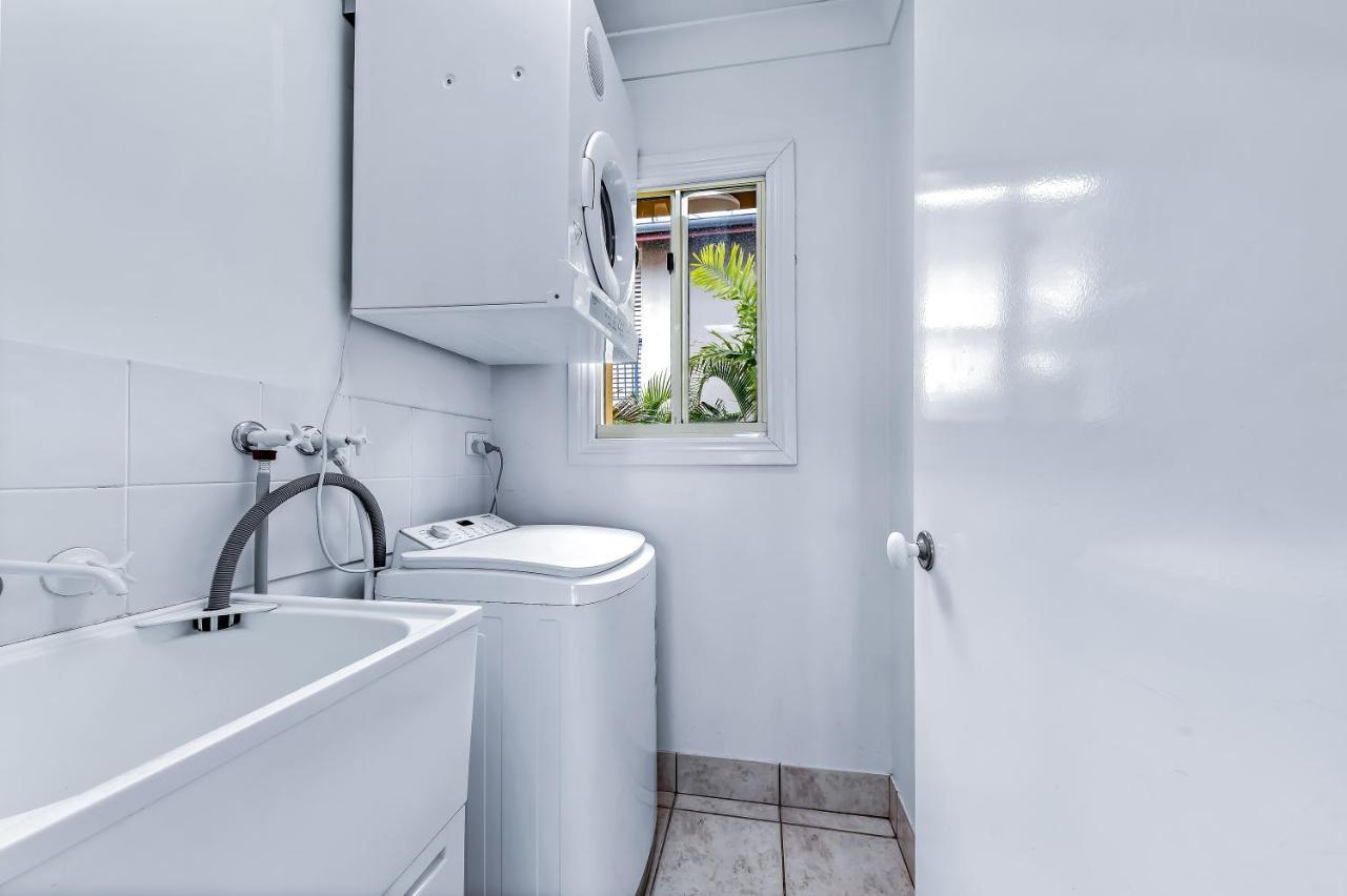 Magnificence At Airlie Apartment Airlie Beach Exterior foto