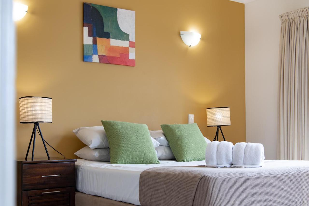 Magnificence At Airlie Apartment Airlie Beach Exterior foto