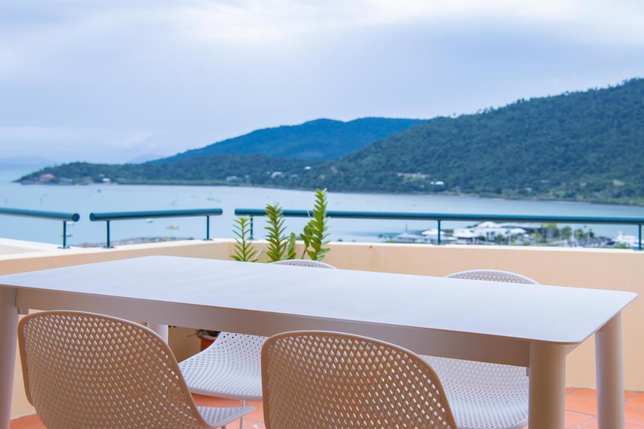 Magnificence At Airlie Apartment Airlie Beach Exterior foto