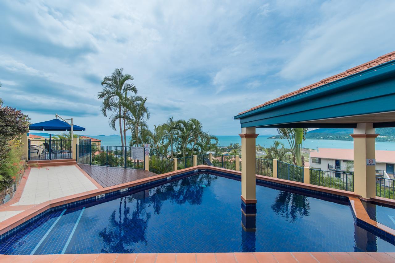 Magnificence At Airlie Apartment Airlie Beach Exterior foto